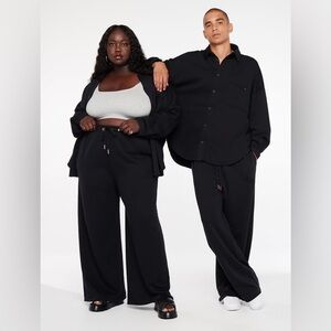 Savage X Fenty ESSENTIAL OVERSIZED BUTTON-UP SHIRT